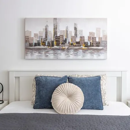 Superior -modern 3br