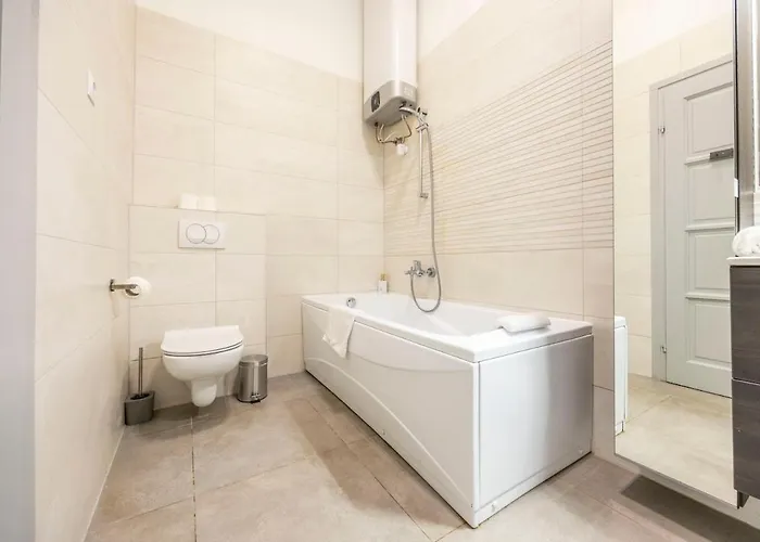 Superior -modern 3br